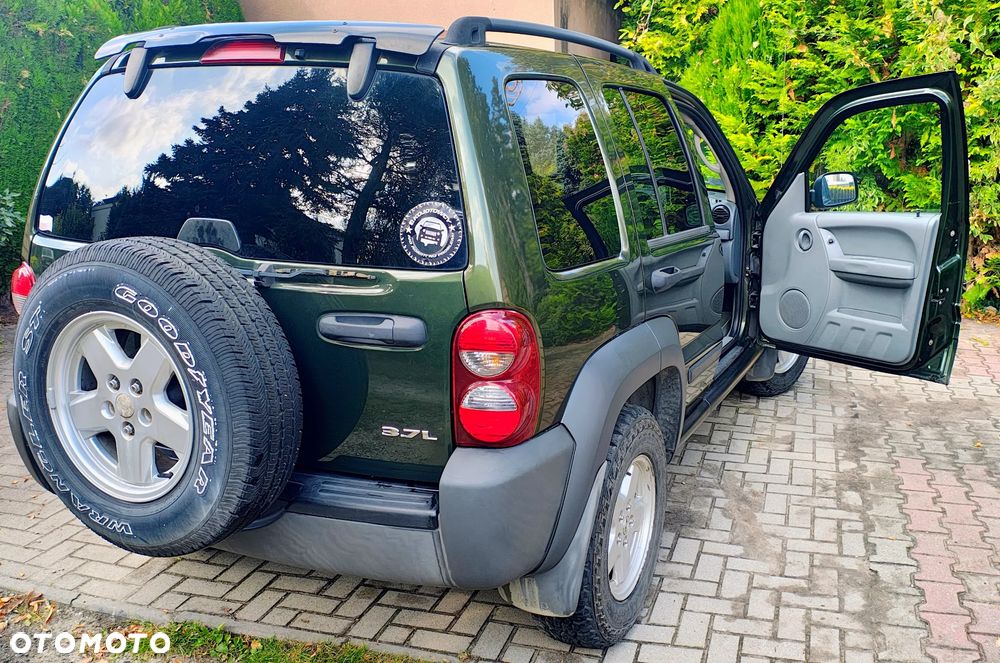 Jeep Liberty 3.7 4x4 - 29