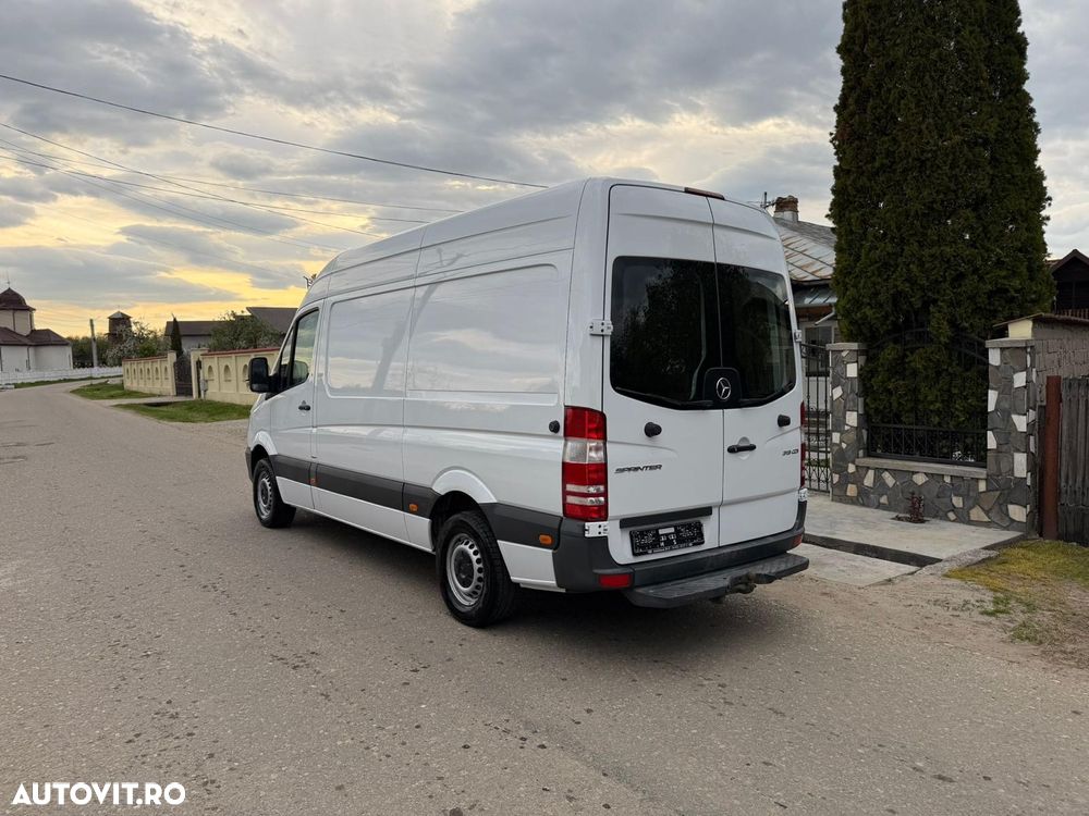 Mercedes-Benz Sprinter - 4