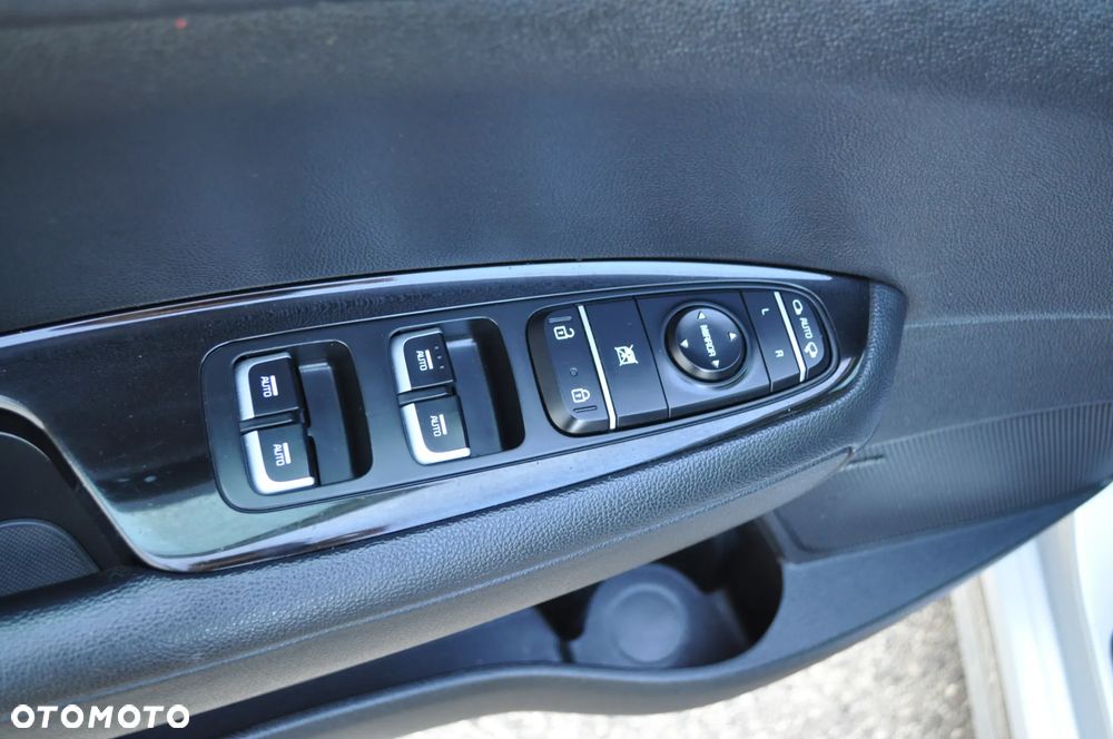 Kia Optima - 22