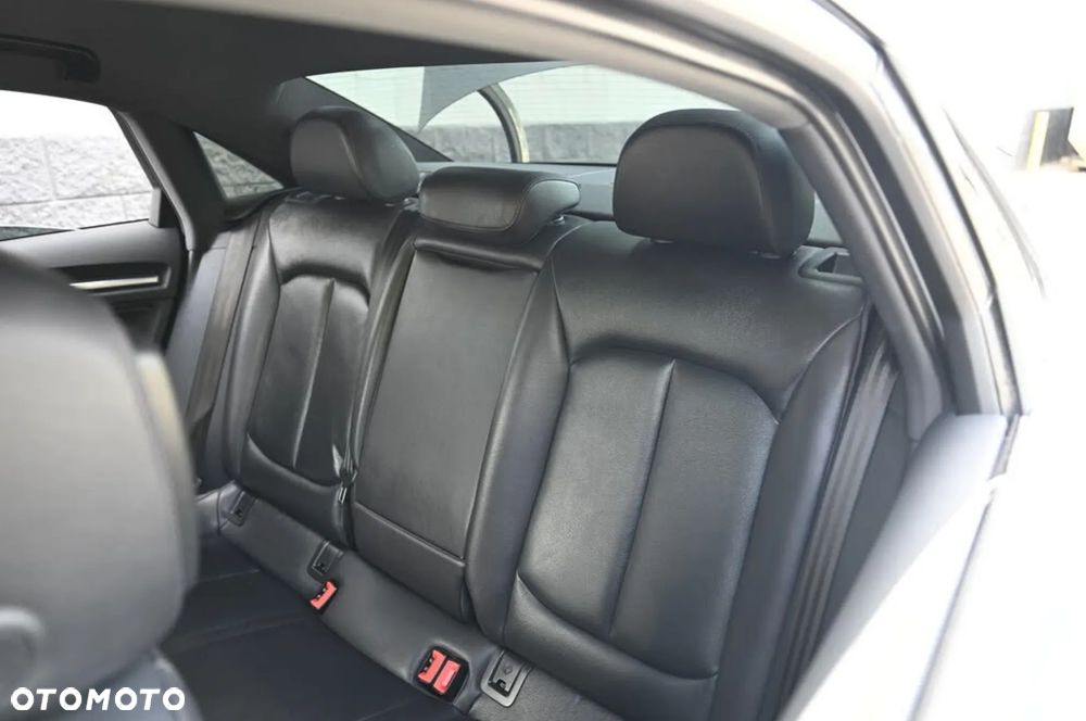 Audi A3 Limousine 40 TFSI Quattro Sport S tronic - 13