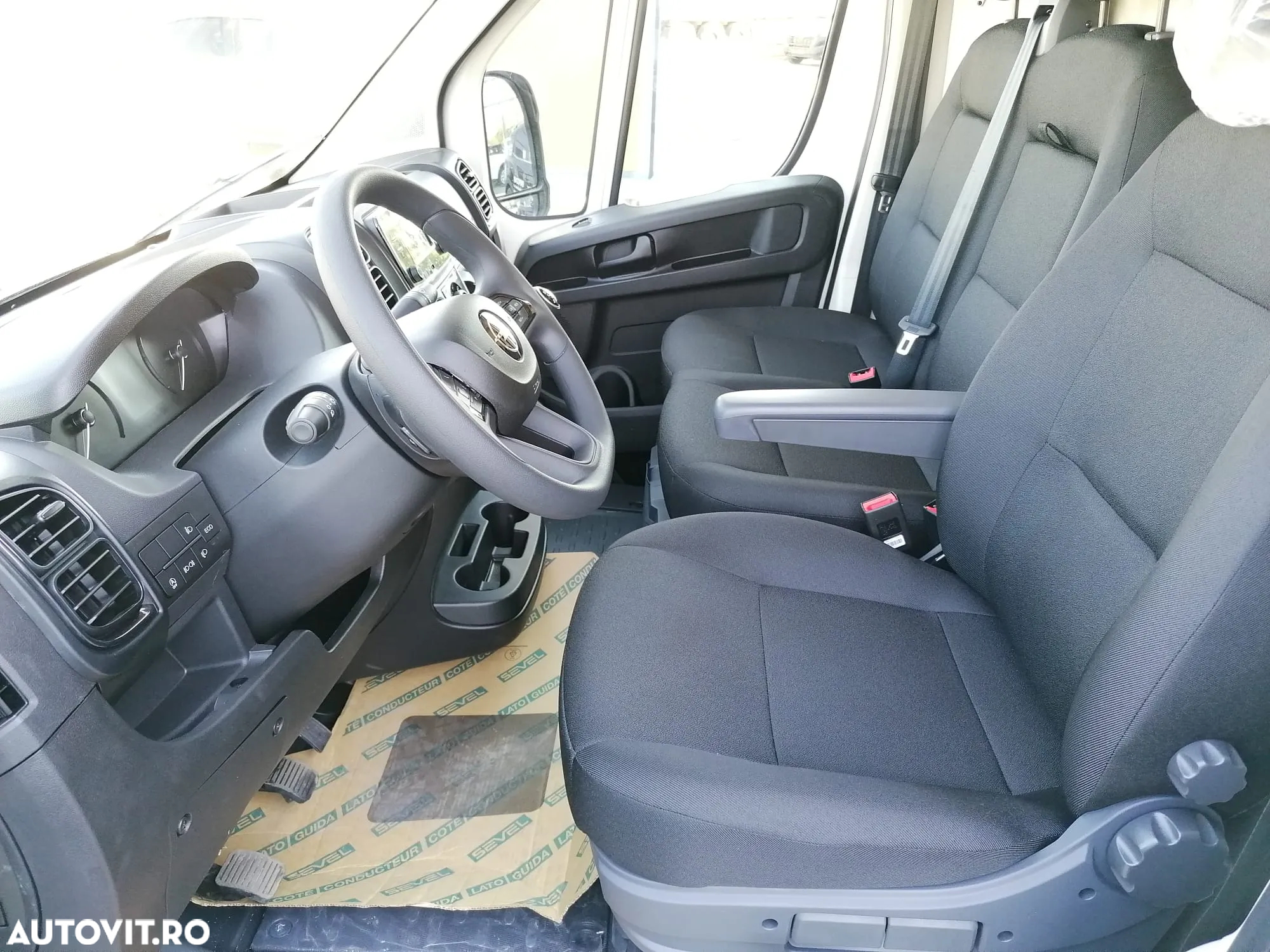 Opel Movano - 12
