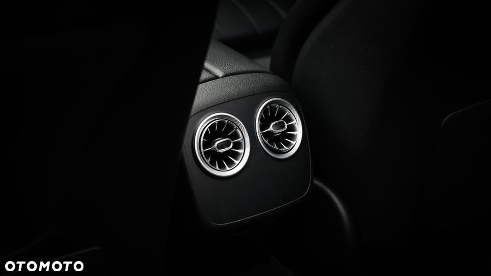 Mercedes-Benz Klasa E 200 9G-TRONIC AMG Line - 22