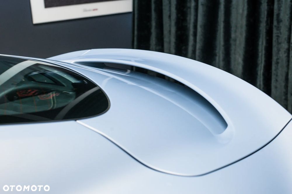 Aston Martin Vanquish - 33