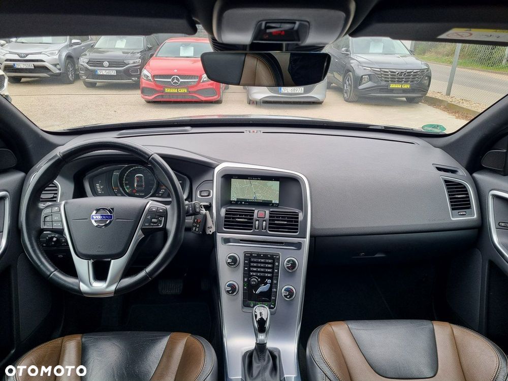 Volvo XC 60 D4 Geartronic Summum - 16