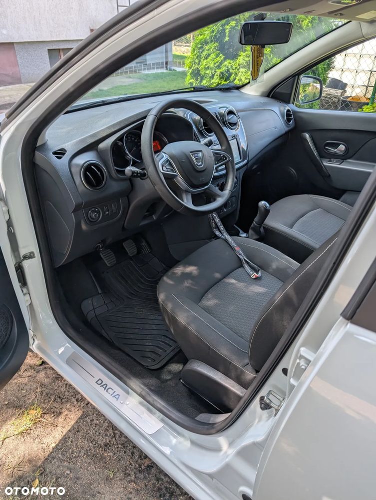 Dacia Sandero - 4