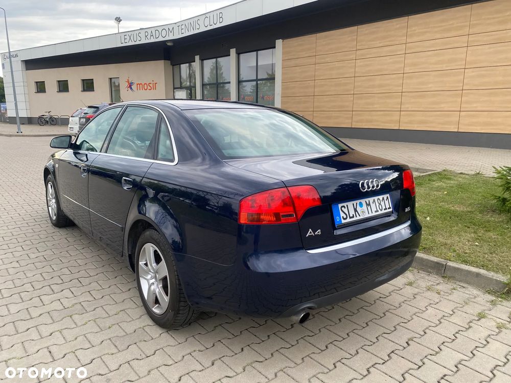 Audi A4 Limousine - 7