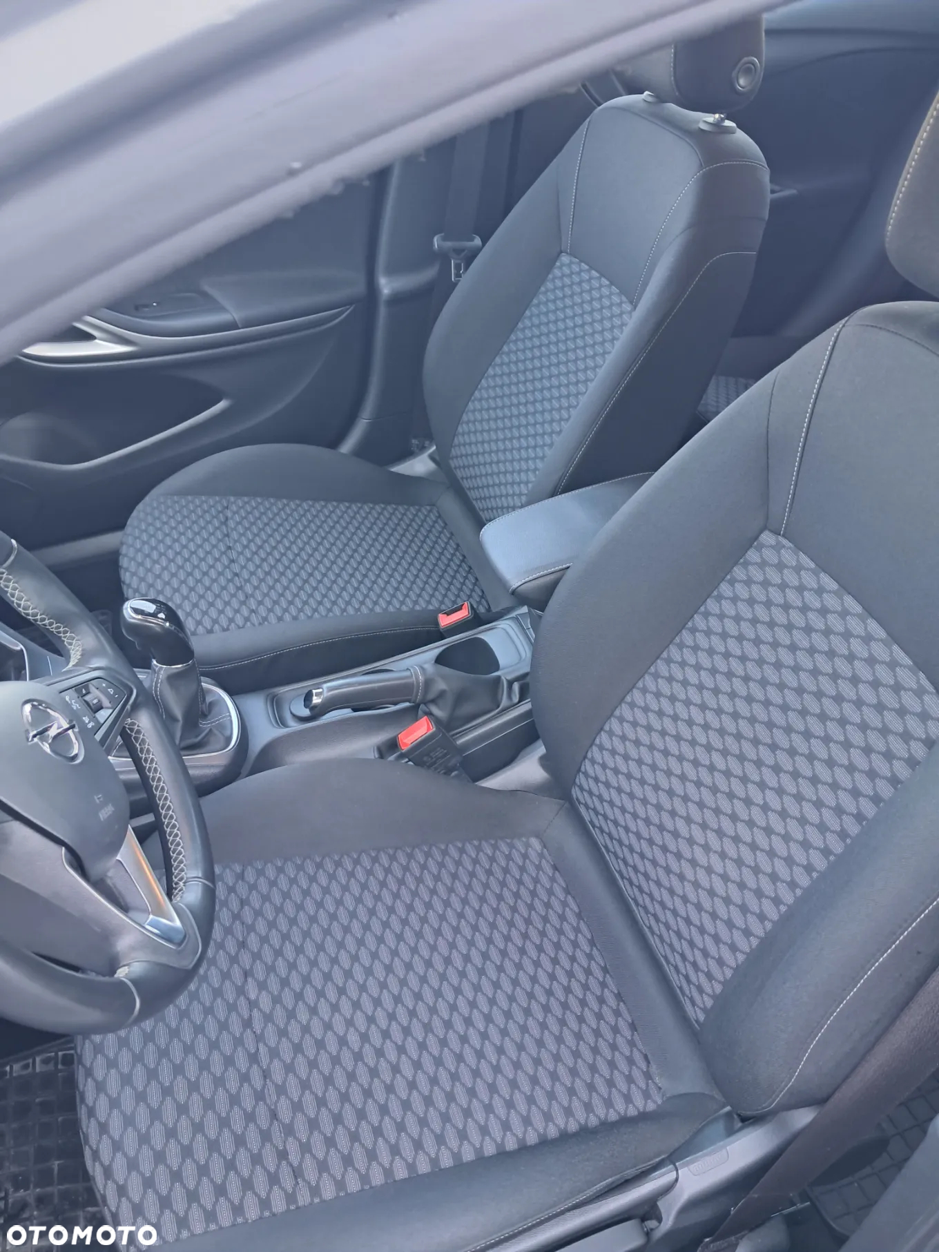 Opel Astra V 1.2 T Edition S&S - 34