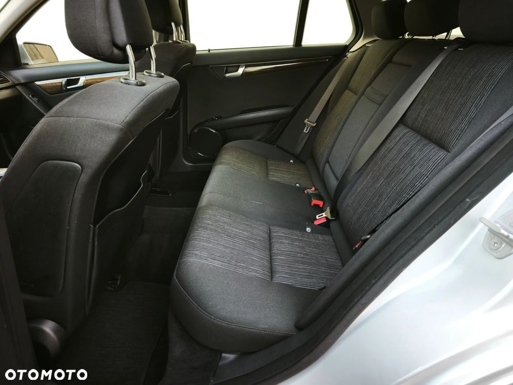 Mercedes-Benz Klasa C 200 (BlueEFFICIENCY) 7G-TRONIC Elegance - 11