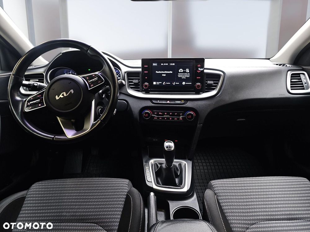 Kia Ceed 1.5 T-GDI M - 8