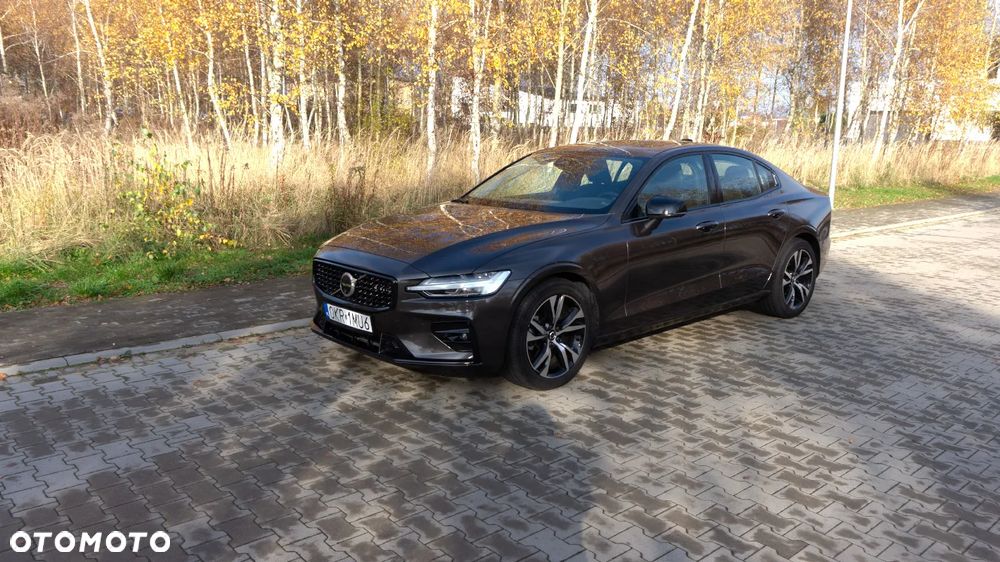 Volvo S60 B5 B Ultimate Dark - 2