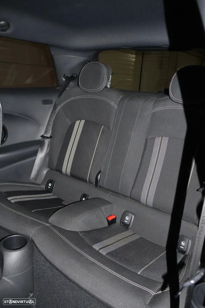 MINI 3 Portas Cooper Auto - 18