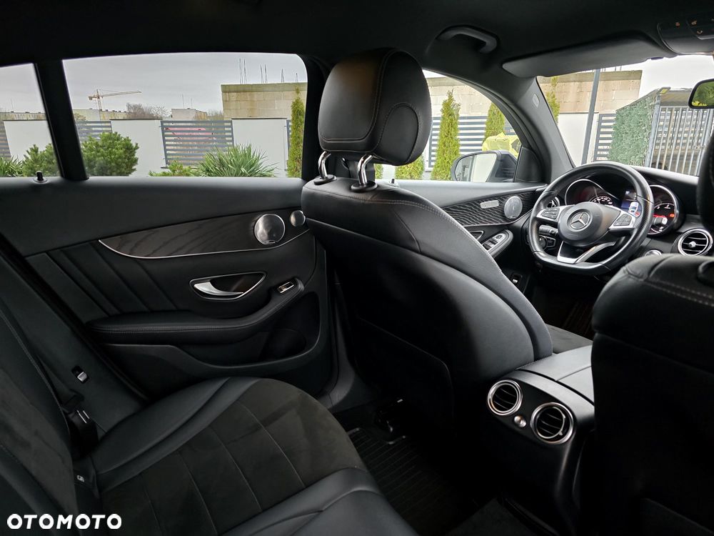 Mercedes-Benz GLC - 39