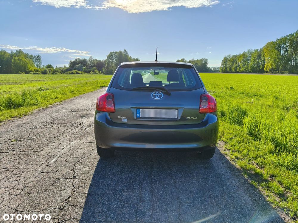 Toyota Auris 1.6 Luna - 5