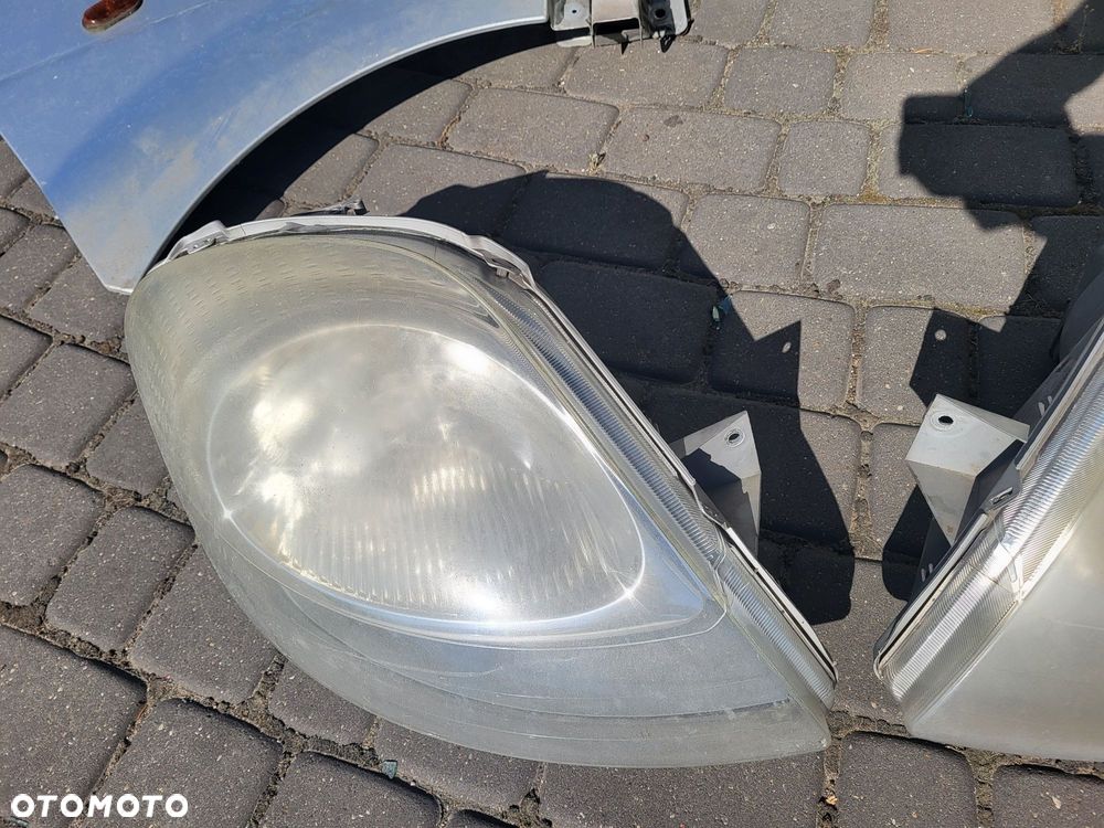 Lampa przednia opel vivaro 2006r - 3