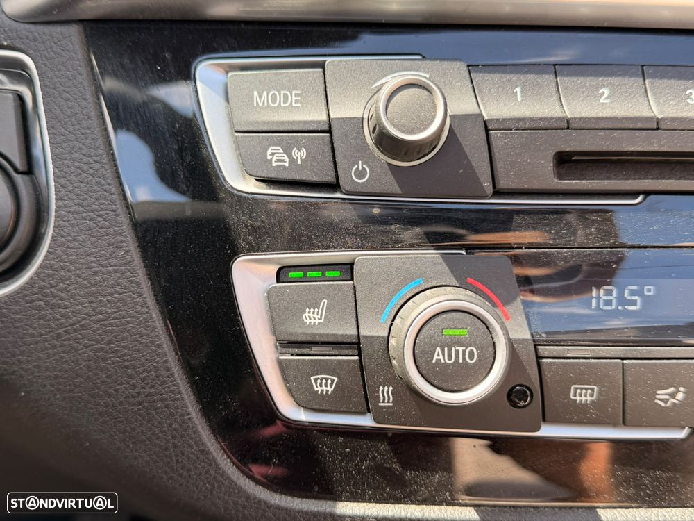 BMW 220 d Cabrio Pack M Auto - 25
