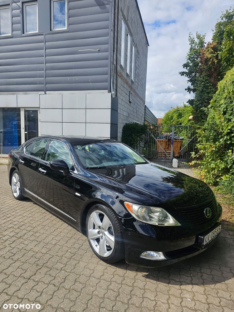 Lexus LS 460 Dynamic Line + Impression Line - 29
