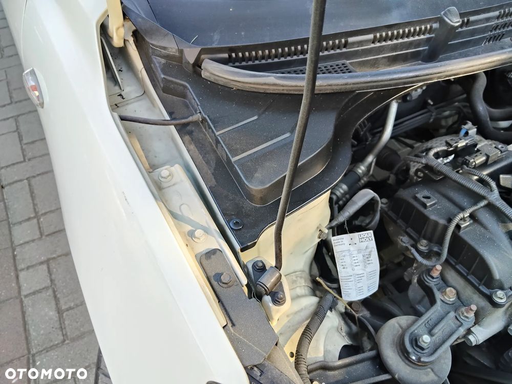 Kia Rio 1.2 Attract - 22