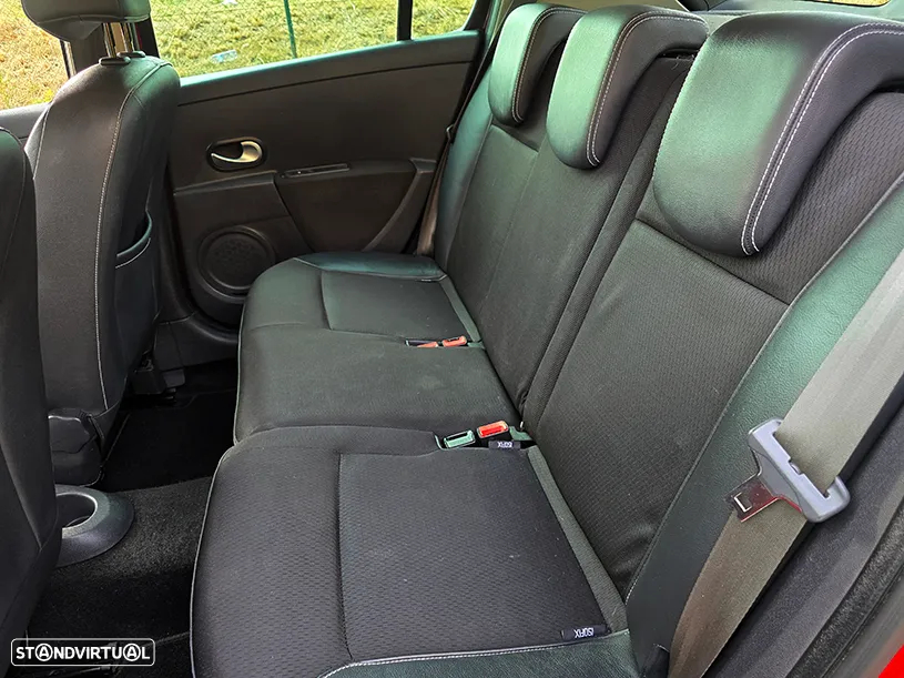 Renault Clio 1.2 TCE Dynamique S - 11