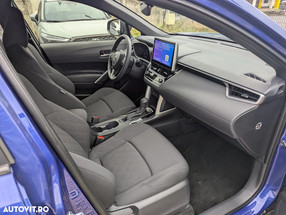 Toyota Corolla Cross - 16