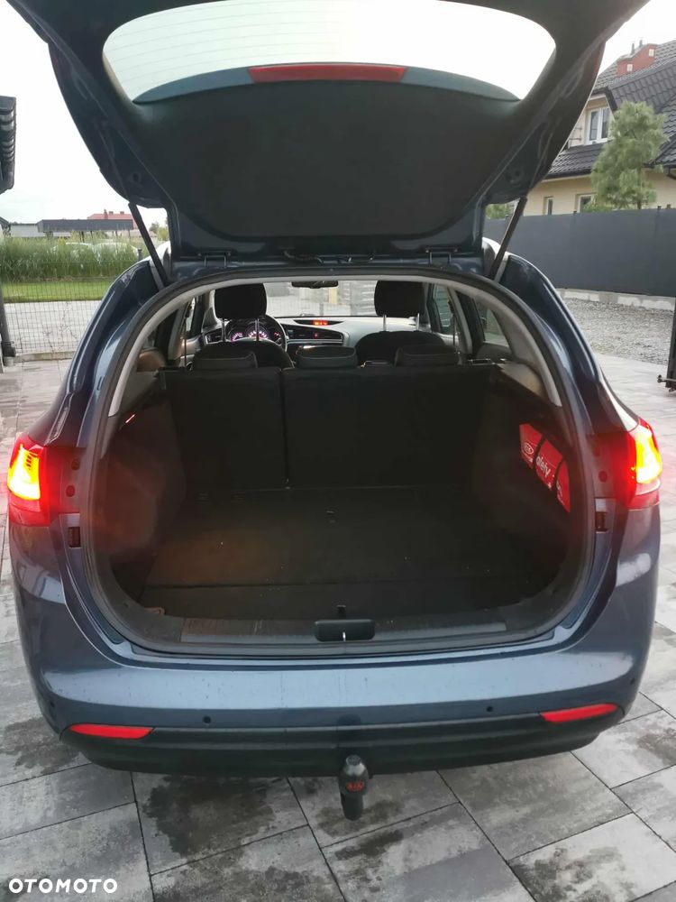 Kia Ceed - 14