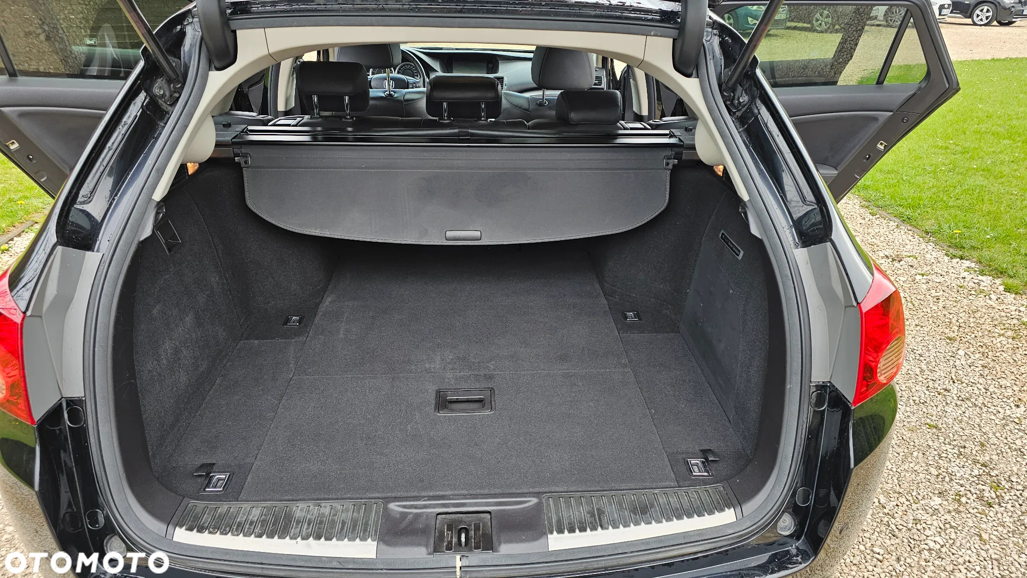 Honda Accord 2.0 Executive Nav - 35