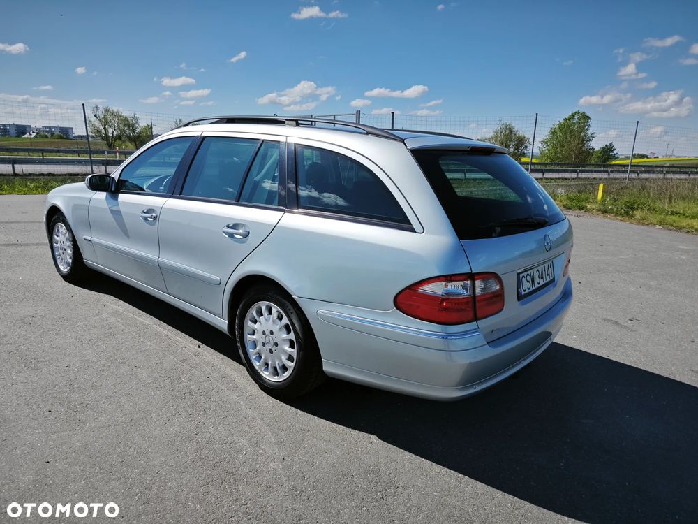 Mercedes-Benz Klasa E 320 T 4-Matic Elegance - 38