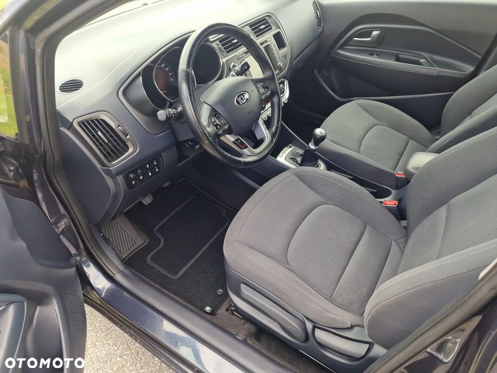Kia Rio - 20