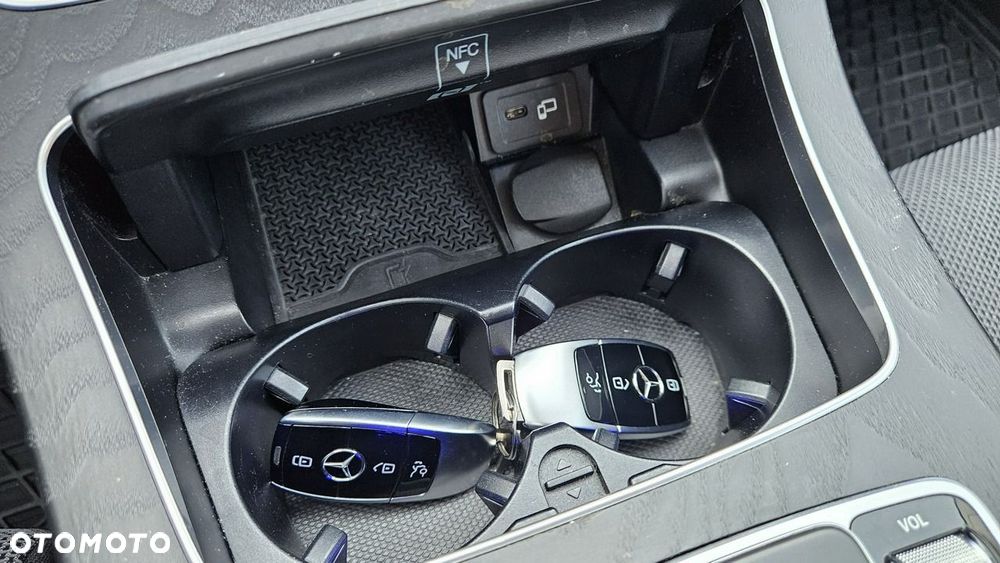 Mercedes-Benz Klasa E 200 d 9G-TRONIC Night Edition - 34