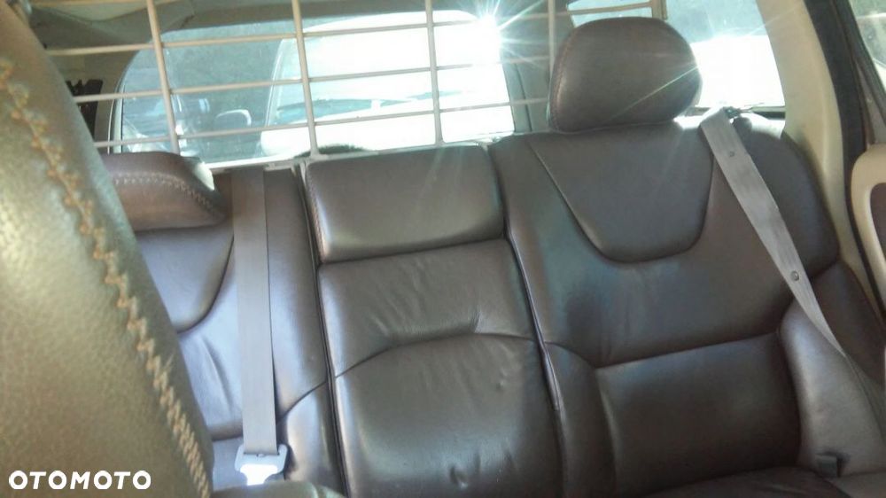 Klapa bagażnika VOLVO V70 XC AWD CROS COUNTRY 2,4 lampy... - 9