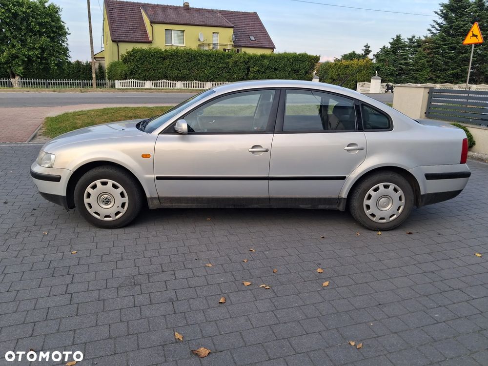 Volkswagen Passat - 2