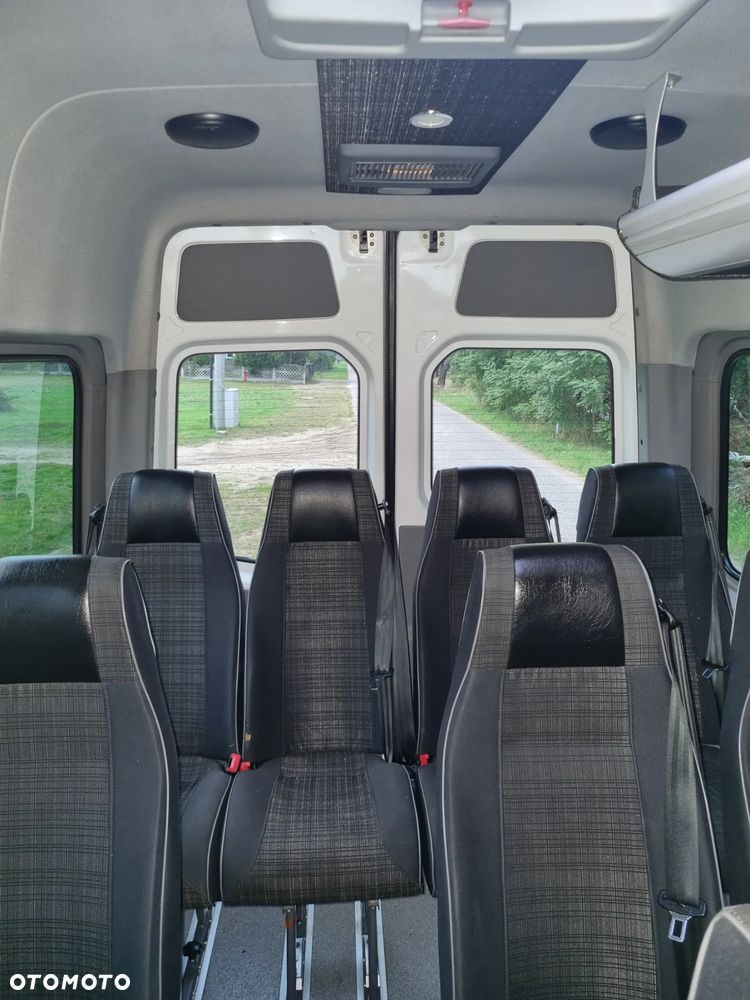 Mercedes-Benz Sprinter - 20