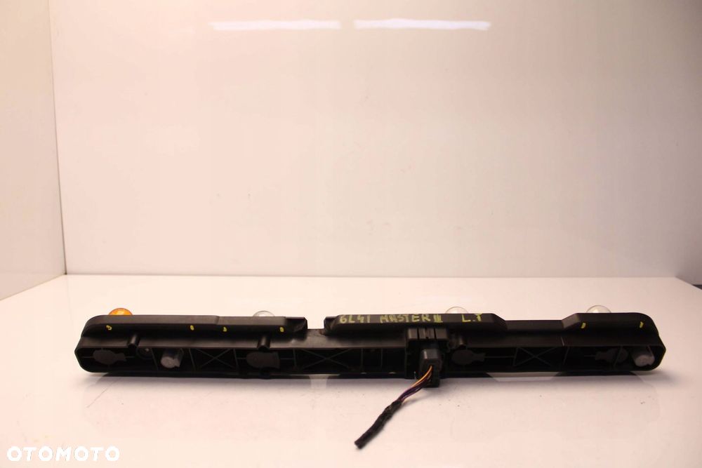 WKŁAD LAMPY GNIAZDO ŻARÓWEK TYŁ LEWY = PRAWY RENAULT MASTER III 17109800 - 2