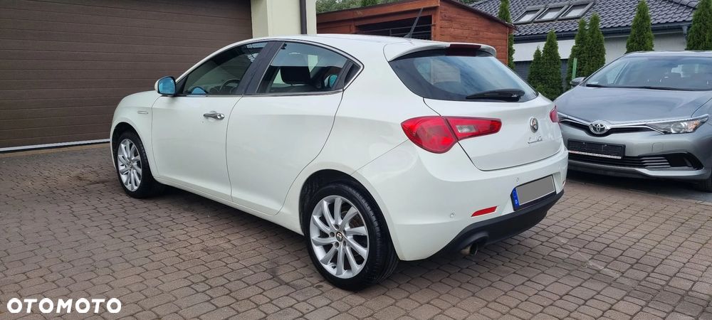 Alfa Romeo Giulietta - 10