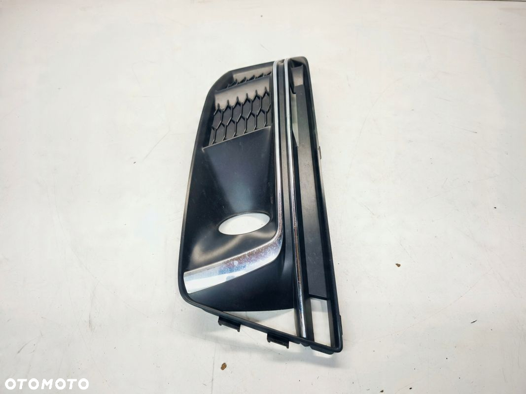 KRATKA ATRAPA ZDERZAKA PRAWA AUDI A4 B9 S LINE 8W0807682G - 4