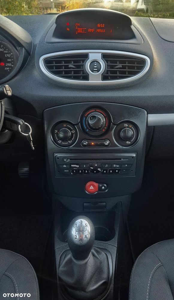 Renault Clio 1.2 16V Expression - 23
