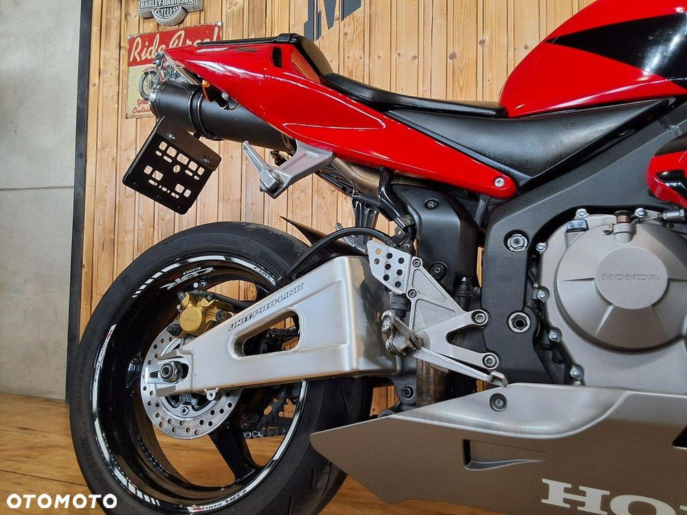 Honda CBR - 8