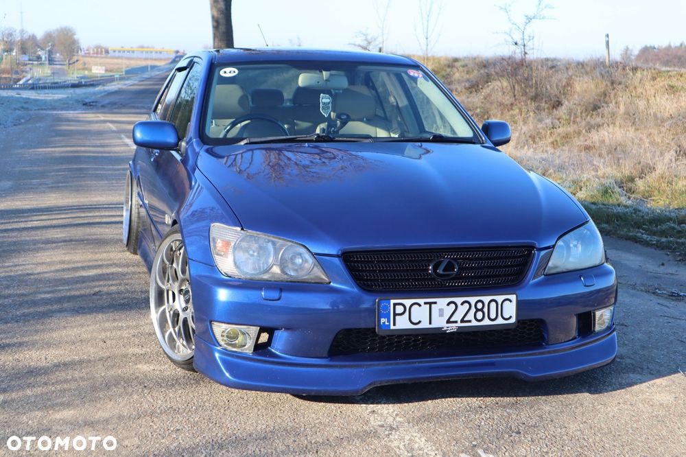 Lexus IS - 25