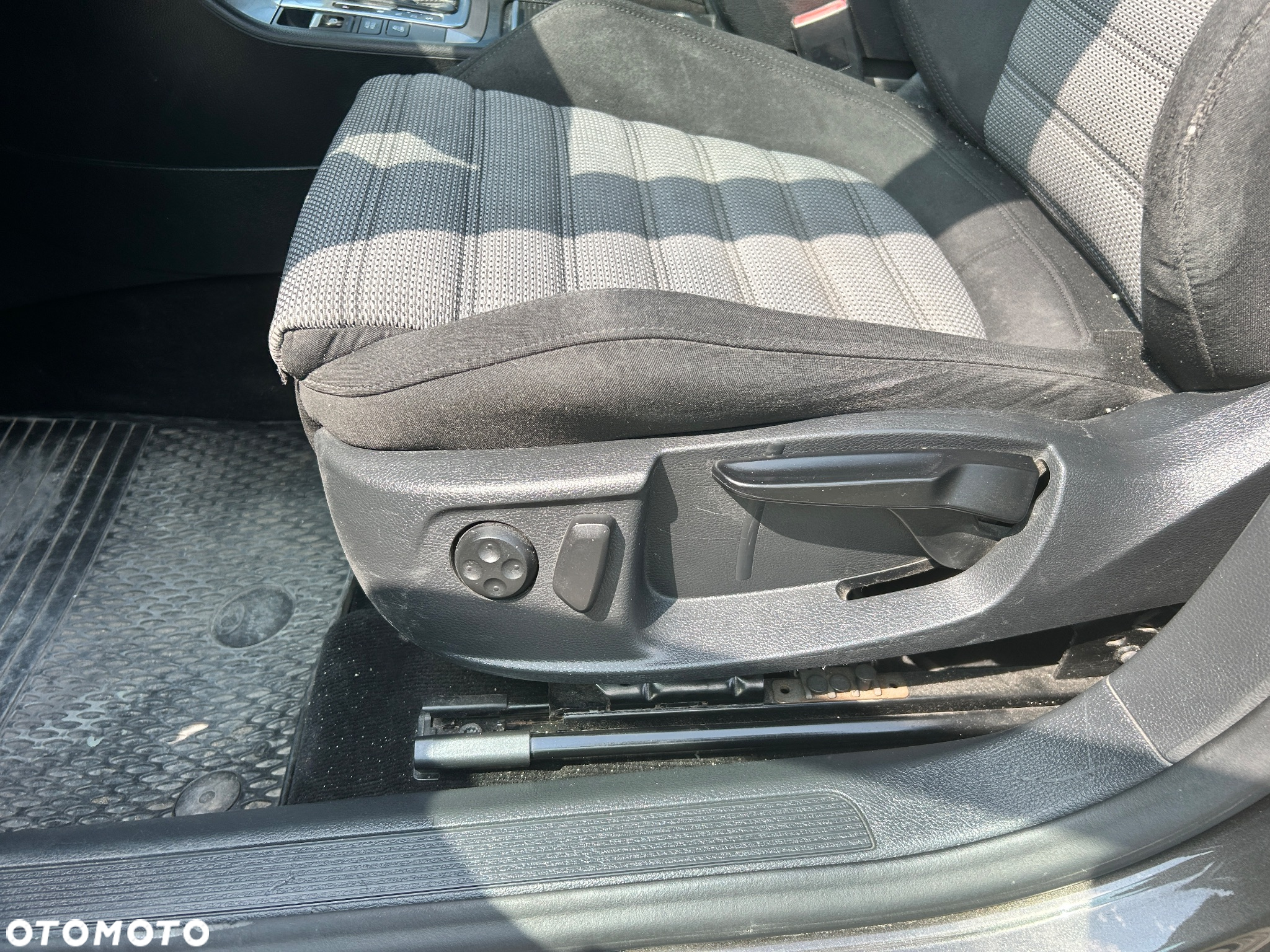 Volkswagen Passat 2.0 TDI Highline DSG - 9