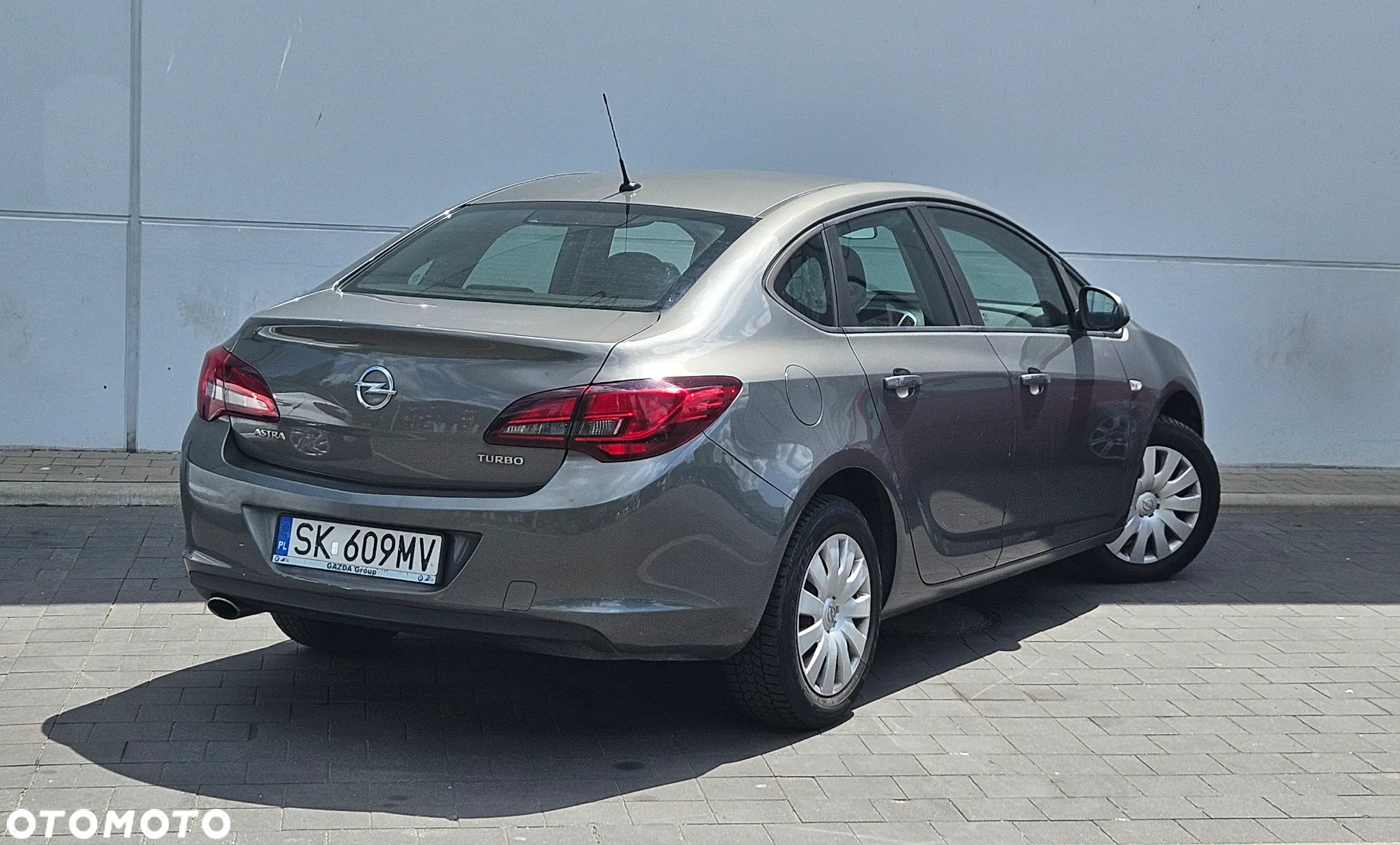 Opel Astra IV 1.4 T Executive - 27