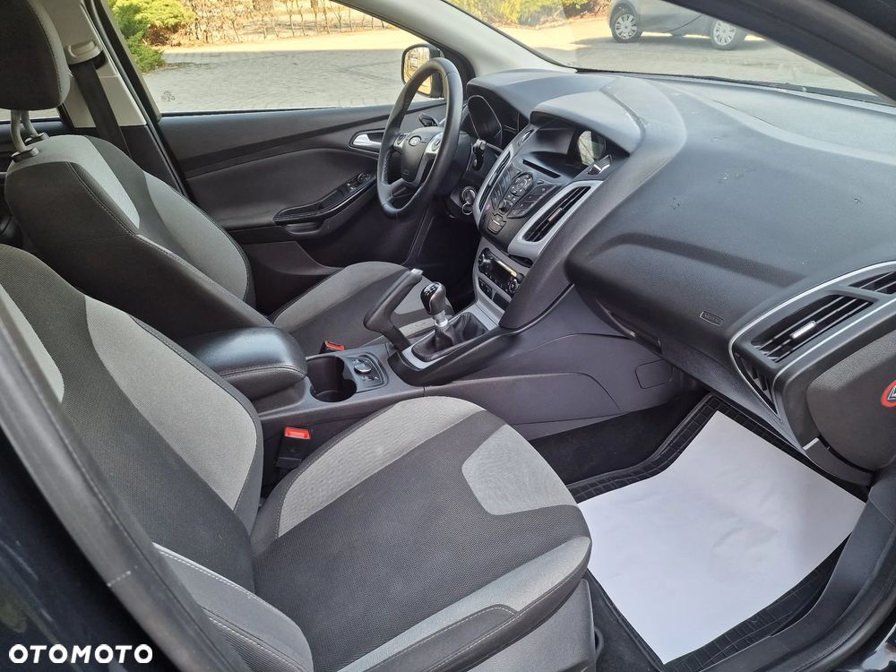 Ford Focus 1.6 TDCi DPF Start-Stopp-System Titanium - 6