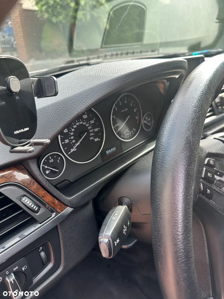BMW Seria 3 328i xDrive - 17