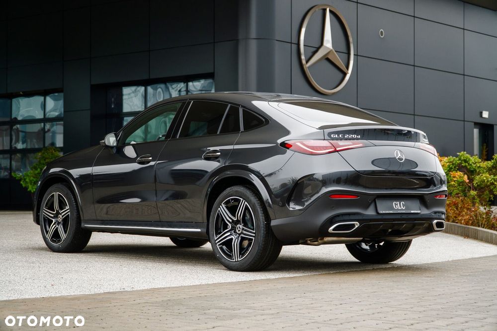 Mercedes-Benz GLC - 12