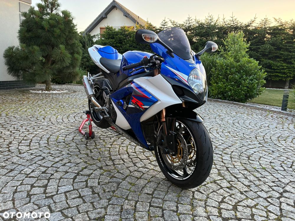 Suzuki GSX-R - 10