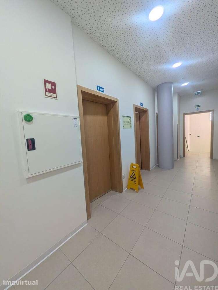 Escritório em Mafamude e Vilar do Paraíso de 20,00 m2 - Grande imagem: 5/15