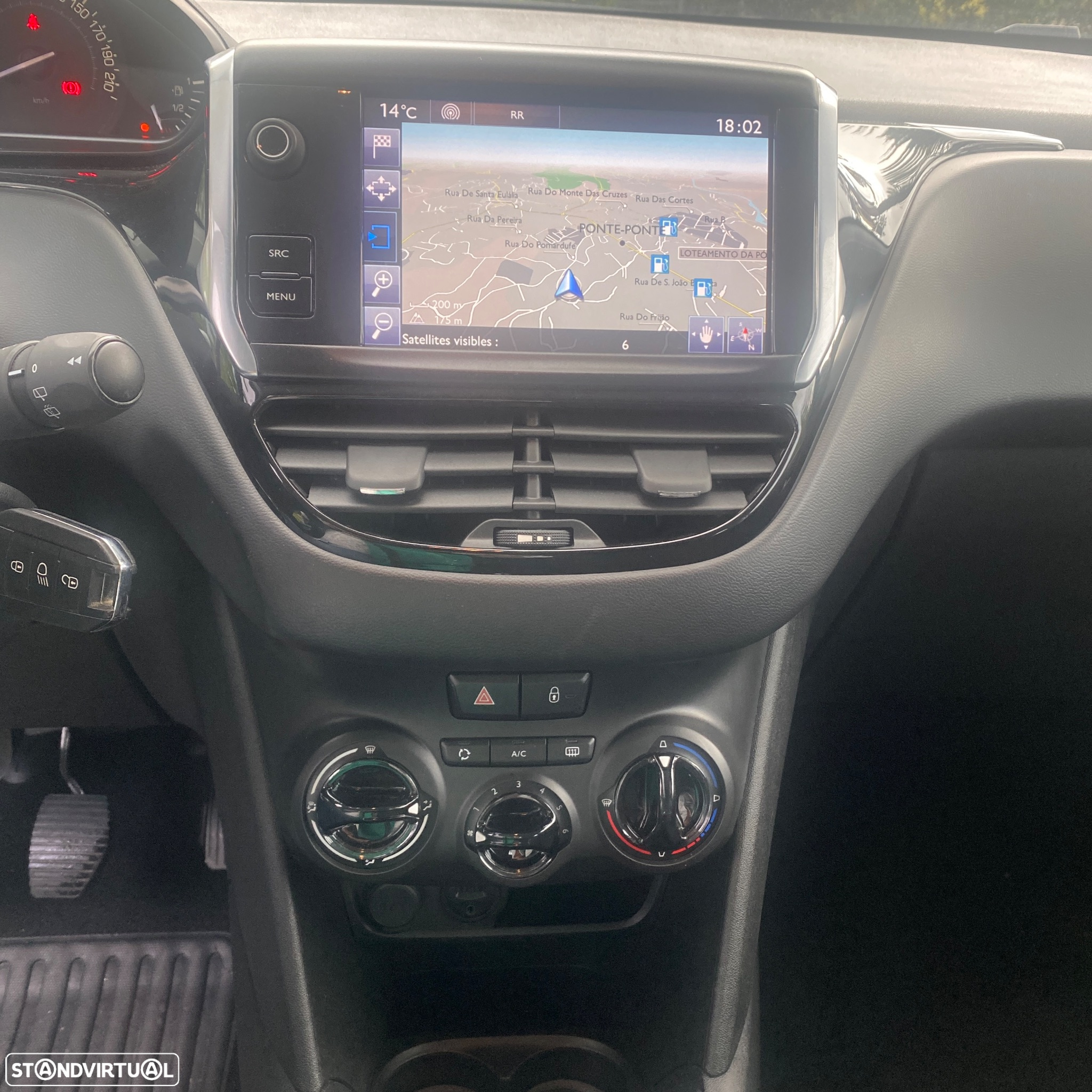 Peugeot 208 1.2 PureTech Style - 12