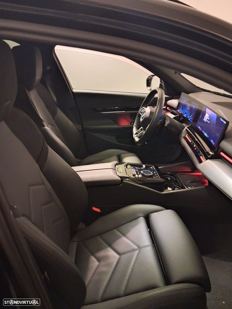 BMW 530 e Pack Desportivo M - 6
