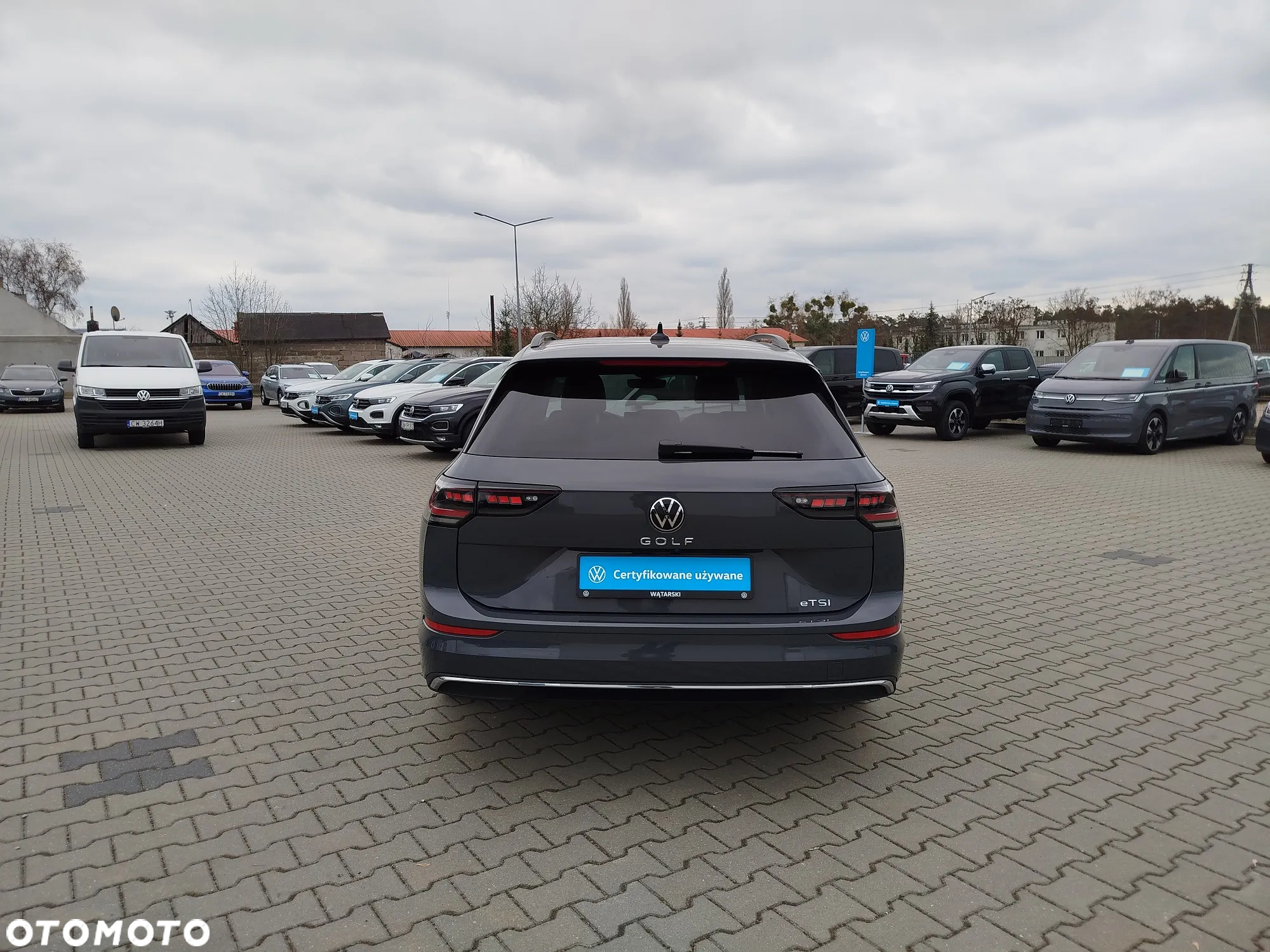 Volkswagen Golf VIII 1.5 eTSI EVO Style DSG - 5