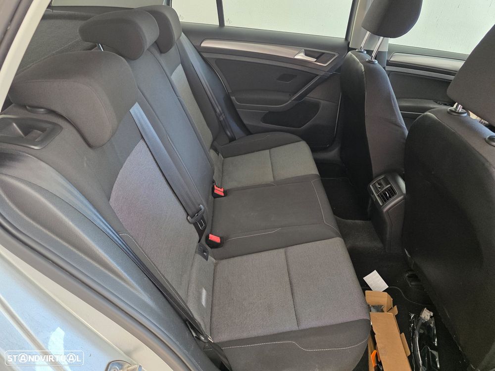 VW Golf 1.6 TDi Trendline - 12
