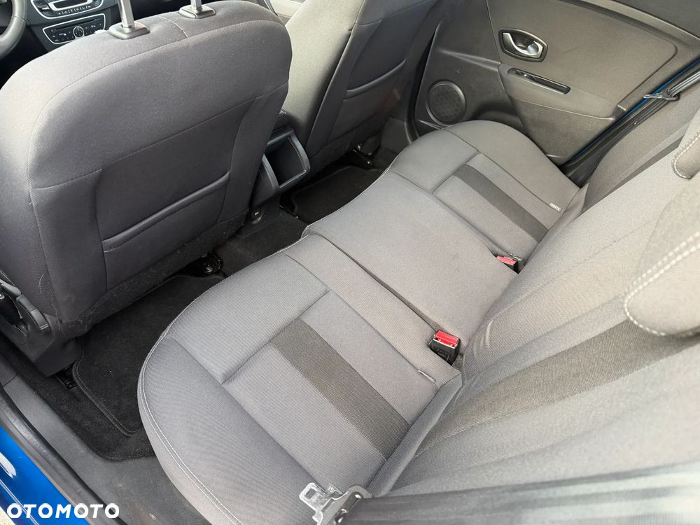 Renault Megane 2.0 140 CVT Luxe - 27