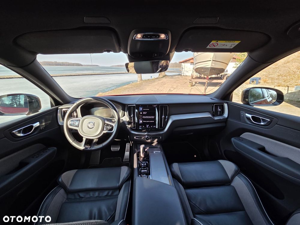 Volvo XC 60 B5 B AWD R-Design - 18